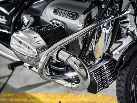 WUNDERLICH CHROME ENGINE BAR 18100000 FOR R18 MODELS 2021-2023 R18 AND R18 CLASSIC Hot on Sale